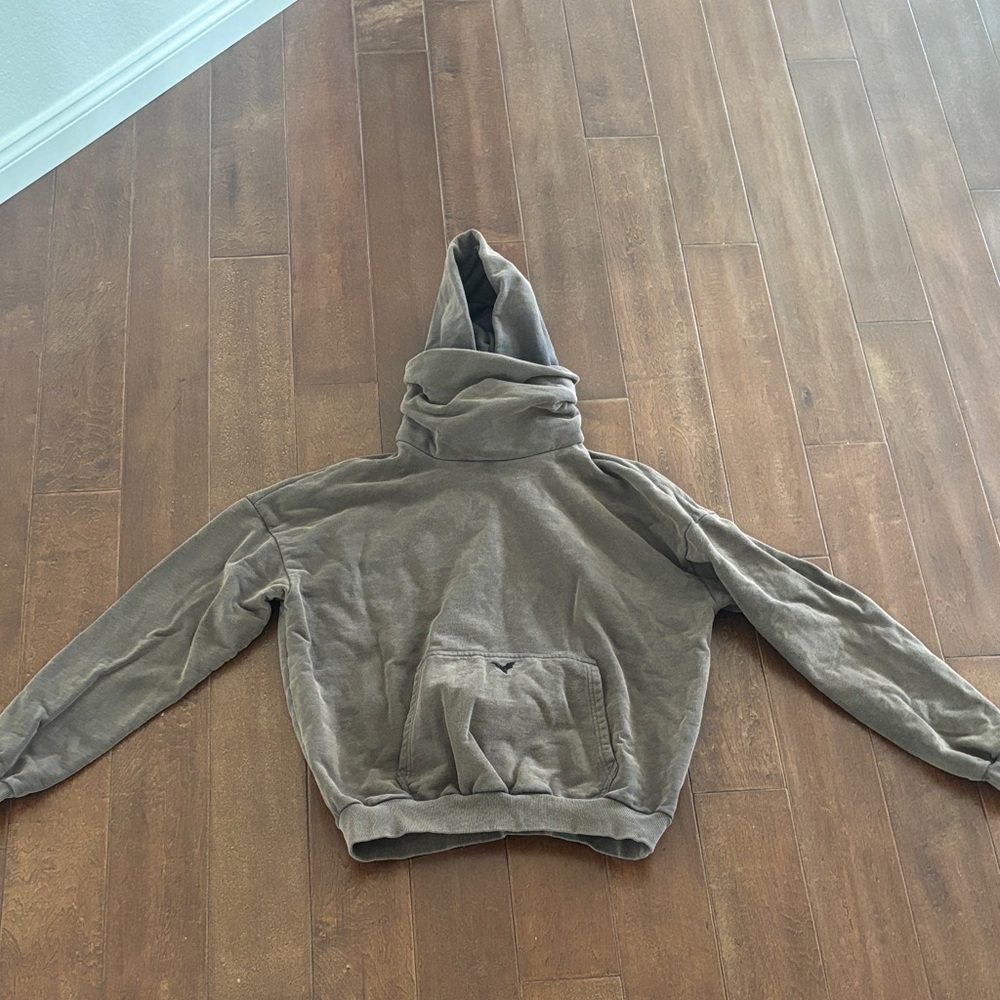 Brown ditch hoodie with adjustable mask